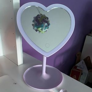 Light up vanity mirror with tray